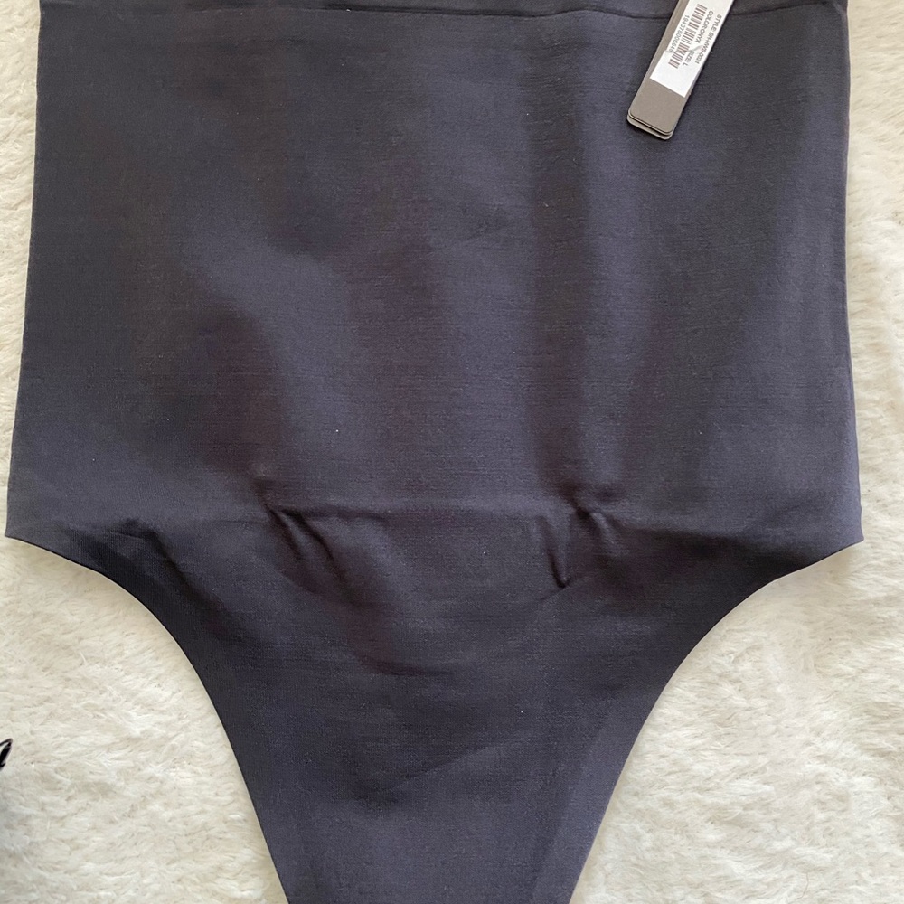 NEW SKIMS High waisted bonded thong